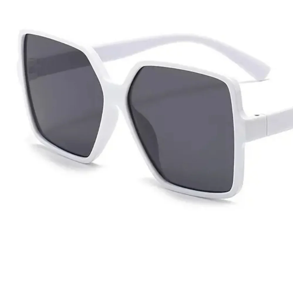 WHITE SQUARE OVERSIZED CLASSIC TRENDY VINTAGE SUNGLASSEA W GRAY LENS Hp🔥🔥